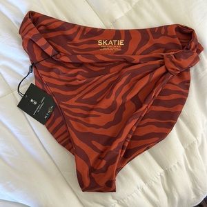 Skatie - June Bottom - new with tags size large
